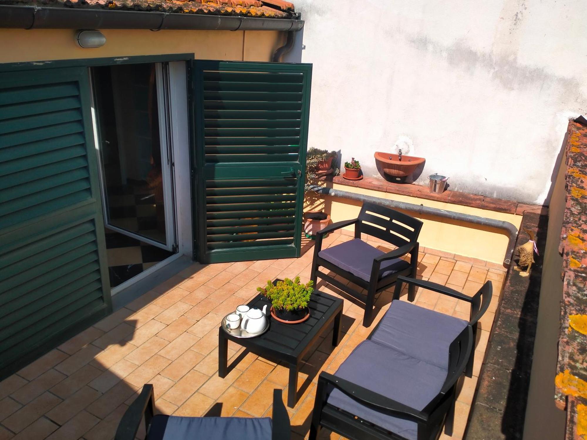 Lea Apartment Пистоя Екстериор снимка